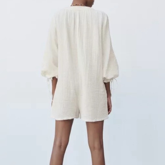 ZARA ~ ✨ Bloggers Favorite ✨ROMPER WITH FLORAL EMBROIDERY - Picture 7 of 11